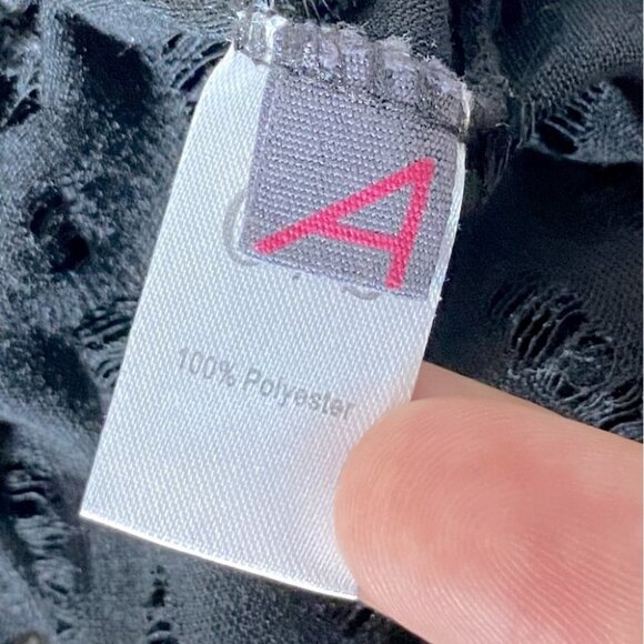 5/$25 Ardene Black Infinity Scarf - Picture 2 of 9